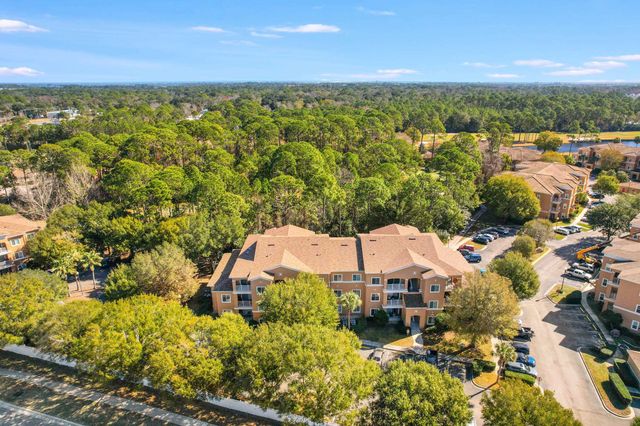 615 Fairway Dr 202, St Augustine, FL 32084