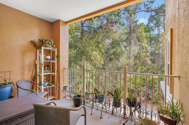 615 Fairway Dr 202, St Augustine, FL 32084