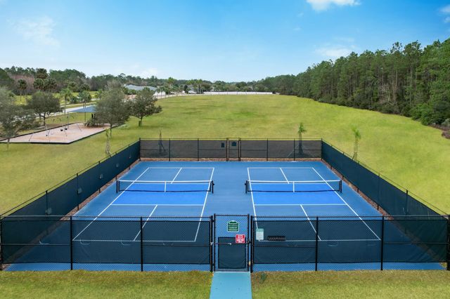 615 Fairway Dr 202, St Augustine, FL 32084