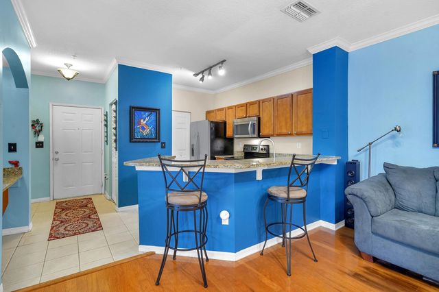 615 Fairway Dr 202, St Augustine, FL 32084