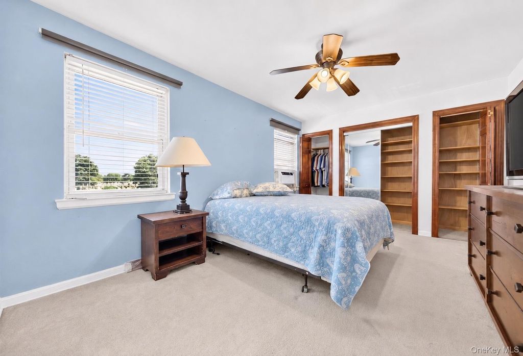 138-25 68th Drive 3D, Kew Garden Hills, NY 11367 — photo 5