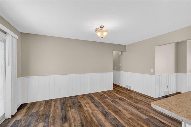 1841 S Walnut Street, Janesville, WI 53546