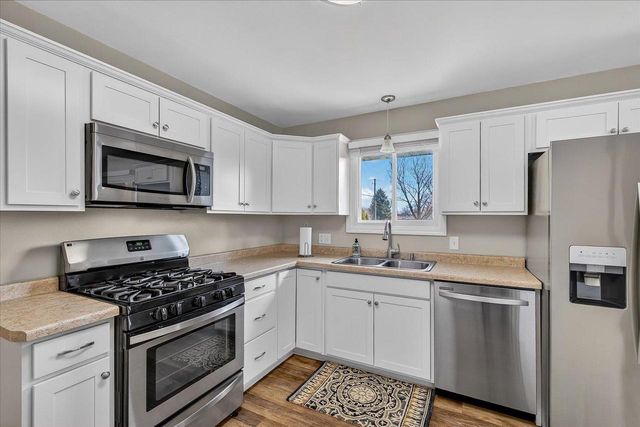 1841 S Walnut Street, Janesville, WI 53546