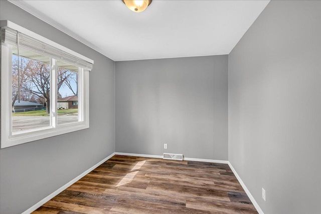 1841 S Walnut Street, Janesville, WI 53546