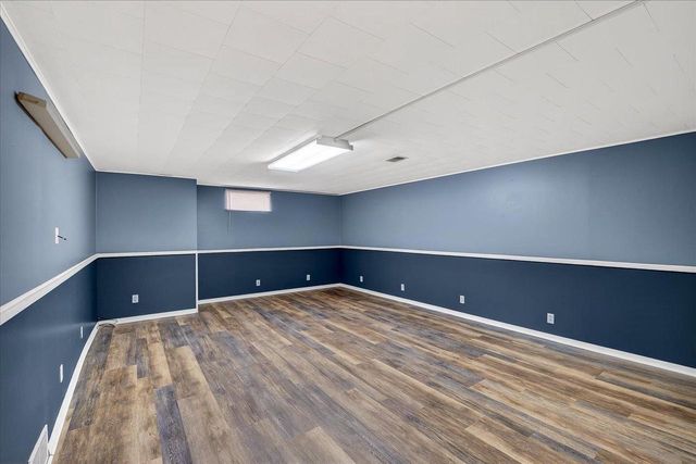 1841 S Walnut Street, Janesville, WI 53546