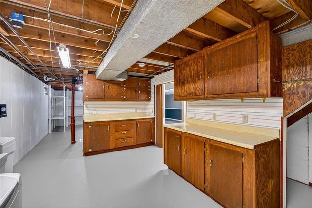 1841 S Walnut Street, Janesville, WI 53546