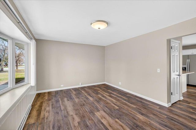 1841 S Walnut Street, Janesville, WI 53546