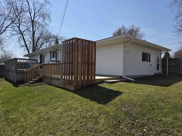 1841 S Walnut Street, Janesville, WI 53546