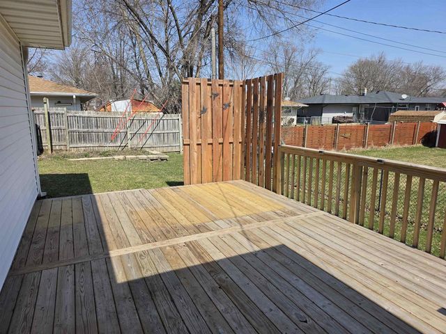 1841 S Walnut Street, Janesville, WI 53546