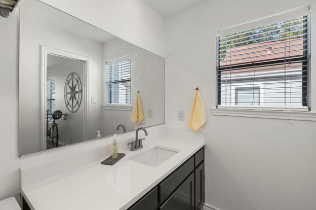 501 Reynolds ST 23, Kingsland, TX 78639