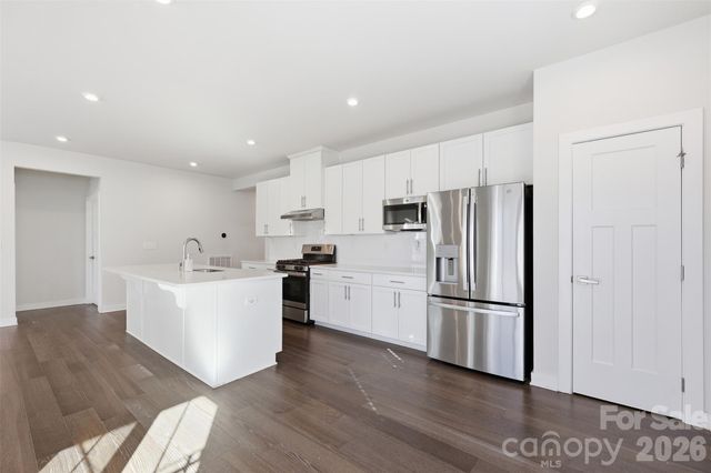 6334 Cambridge Drive, Harrisburg, NC 28075