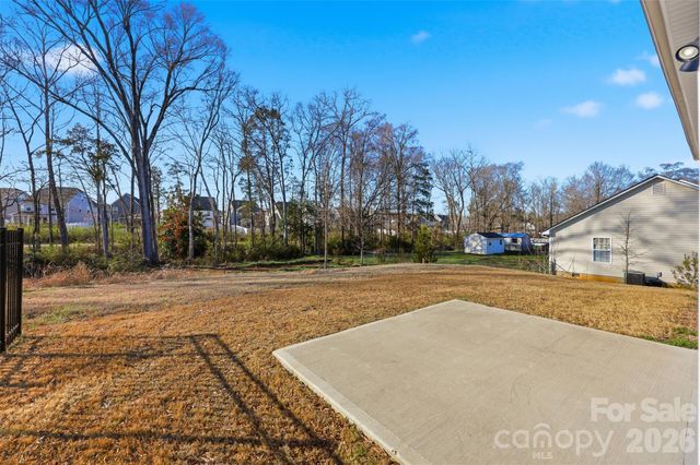 6334 Cambridge Drive, Harrisburg, NC 28075