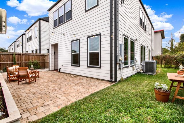 6635 Tc Jester Blvd Boulevard A, Houston, TX 77007