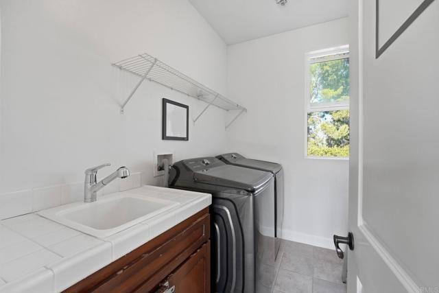 2556 La Costa Avenue, Carlsbad, CA 92009