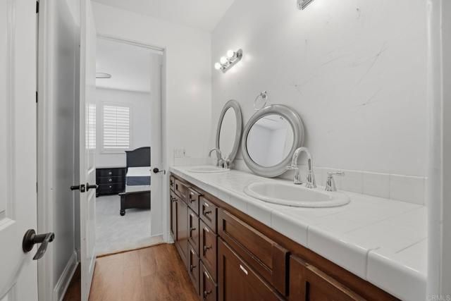 2556 La Costa Avenue, Carlsbad, CA 92009