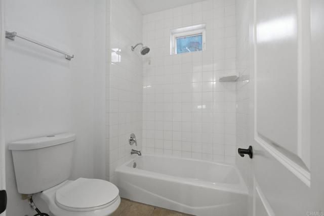 2556 La Costa Avenue, Carlsbad, CA 92009