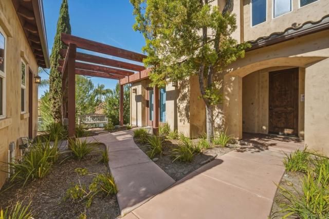 2556 La Costa Avenue, Carlsbad, CA 92009