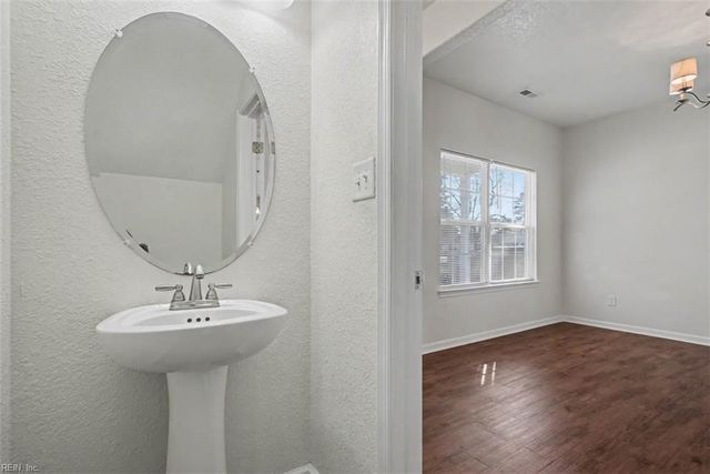 1349 Linden AVE, Chesapeake, VA 23325