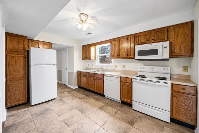 1128 Tobacco Rd, Clarksville, TN 37042