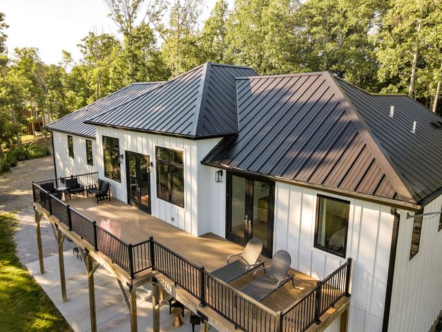 1058 Paiute Trl, Pegram, TN 37143