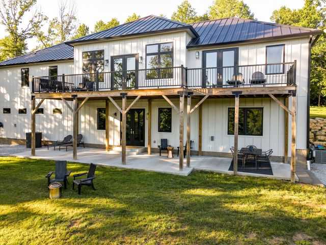 1058 Paiute Trl, Pegram, TN 37143