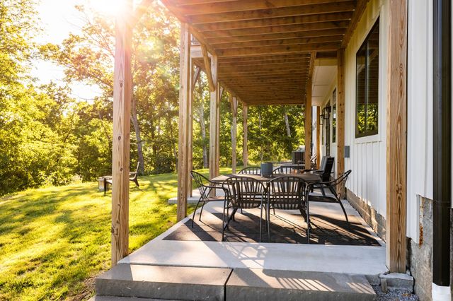 1058 Paiute Trl, Pegram, TN 37143