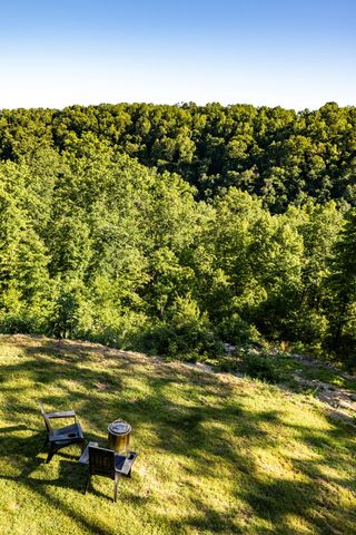 1058 Paiute Trl, Pegram, TN 37143