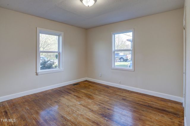 2012 Meadowview Parkway, Kingsport, TN 37660