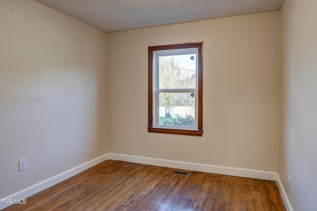 2012 Meadowview Parkway, Kingsport, TN 37660