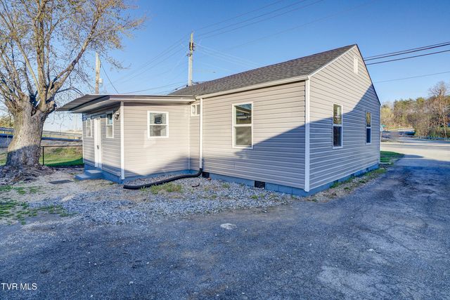 2012 Meadowview Parkway, Kingsport, TN 37660