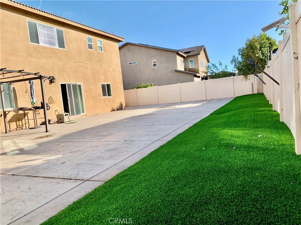 Image 10 of property listing at 4759 Brison Court, Jurupa Valley, CA 91752