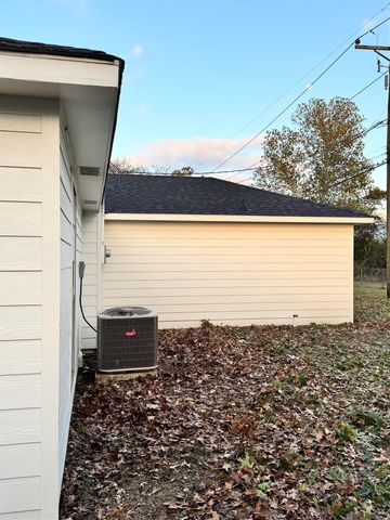 1835 General Cleburne Ave, Baton Rouge, LA 70810