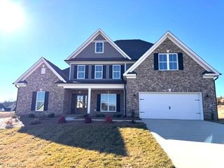 212 Grandworth Way, King, NC 27021