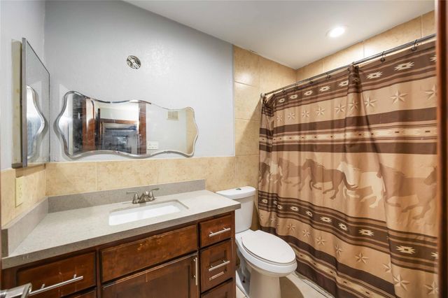 7400 Bellerive Drive 1807, Houston, TX 77036