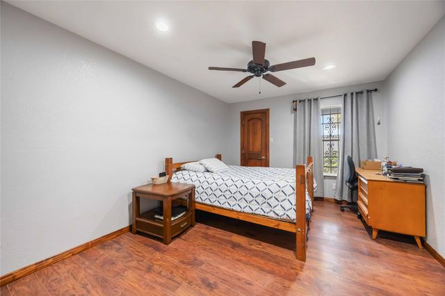 7400 Bellerive Drive 1807, Houston, TX 77036