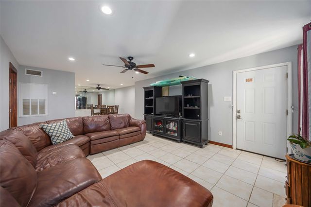 7400 Bellerive Drive 1807, Houston, TX 77036