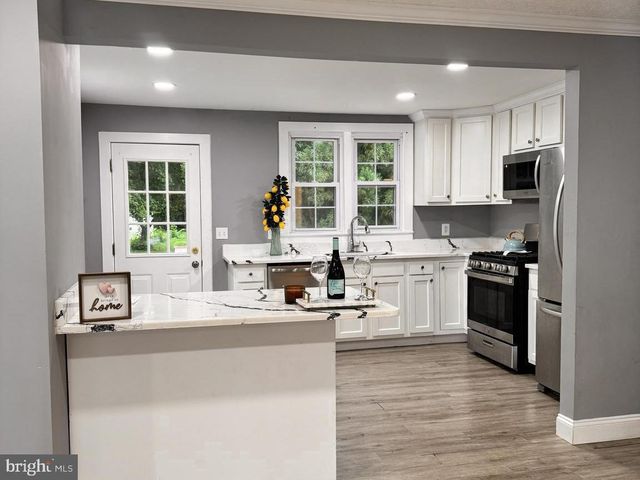 7875 OAKDALE AVE, Rosedale, MD 21237
