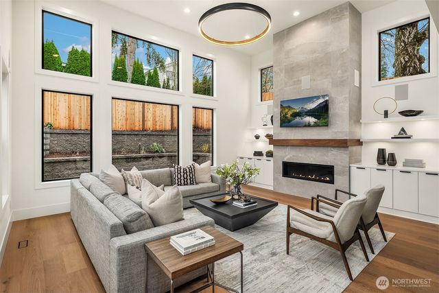 520 7th Street S, Kirkland, WA 98033