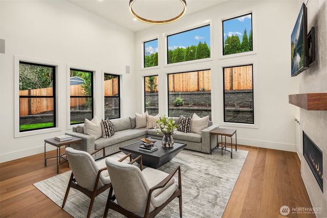 520 7th Street S, Kirkland, WA 98033