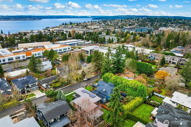 520 7th Street S, Kirkland, WA 98033