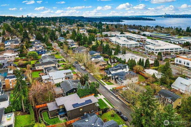 520 7th Street S, Kirkland, WA 98033