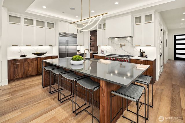 520 7th Street S, Kirkland, WA 98033