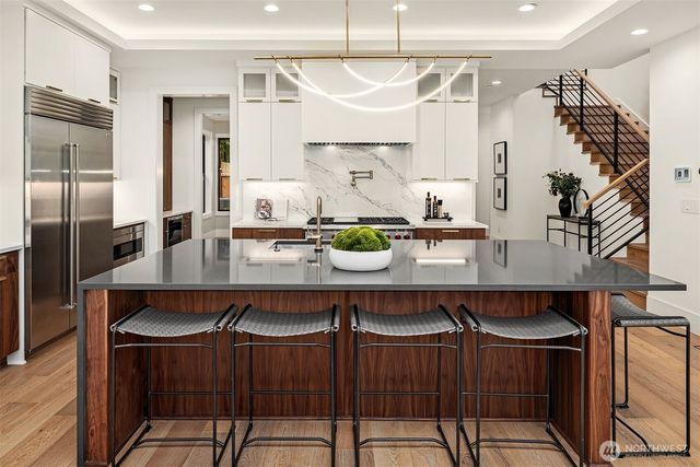 520 7th Street S, Kirkland, WA 98033