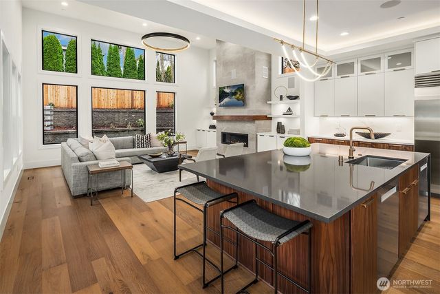 520 7th Street S, Kirkland, WA 98033