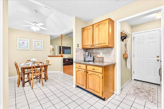904 Sandringham Drive, Friendswood, TX 77546