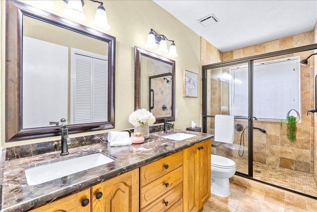 904 Sandringham Drive, Friendswood, TX 77546