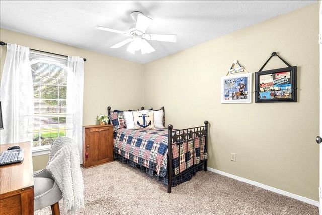 904 Sandringham Drive, Friendswood, TX 77546