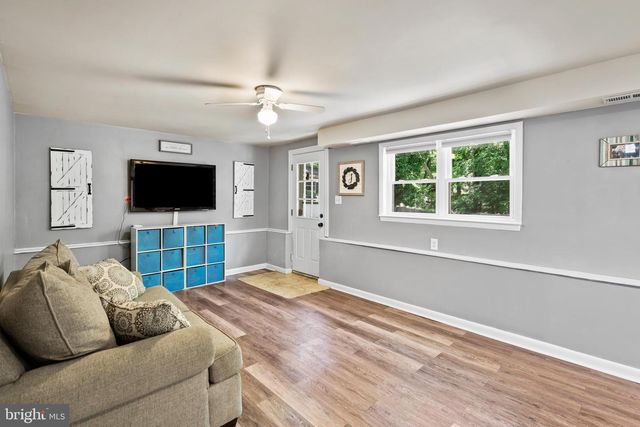 36 TIMBER DR, Barrington, NJ 08007