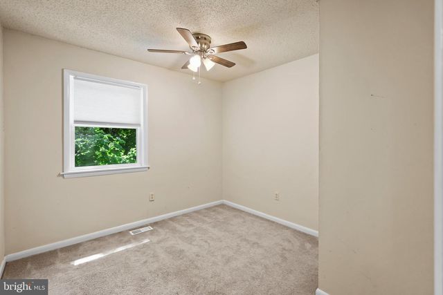 36 TIMBER DR, Barrington, NJ 08007