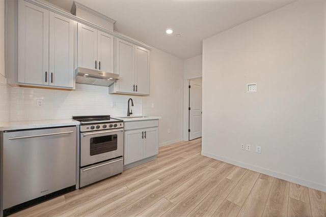 412 Fallen Leaf St, West Sacramento, CA 95605